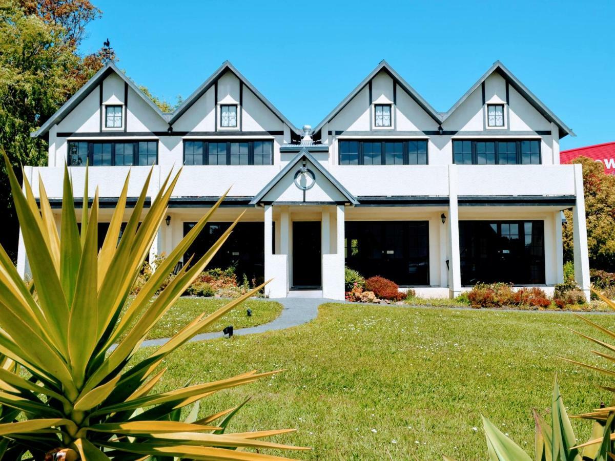 Salty Dog Inn Snells Beach Exterior photo